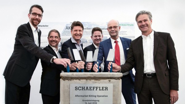 Die Sparte Automotive Aftermarket läutet die Bauphase ihres neuen Montage- und Verpackungszentrums – genannt Aftermarket Kitting Operation (AKO) – ein.