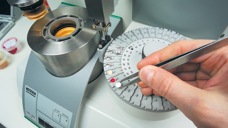 Chemical and physical laboratories, e. g. for lubricant tests