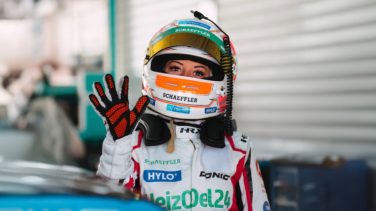 Carrie Schreiner vertritt die Schaeffler-Farben 2025 unter anderem auf der Nürburgring-Nordschleife.