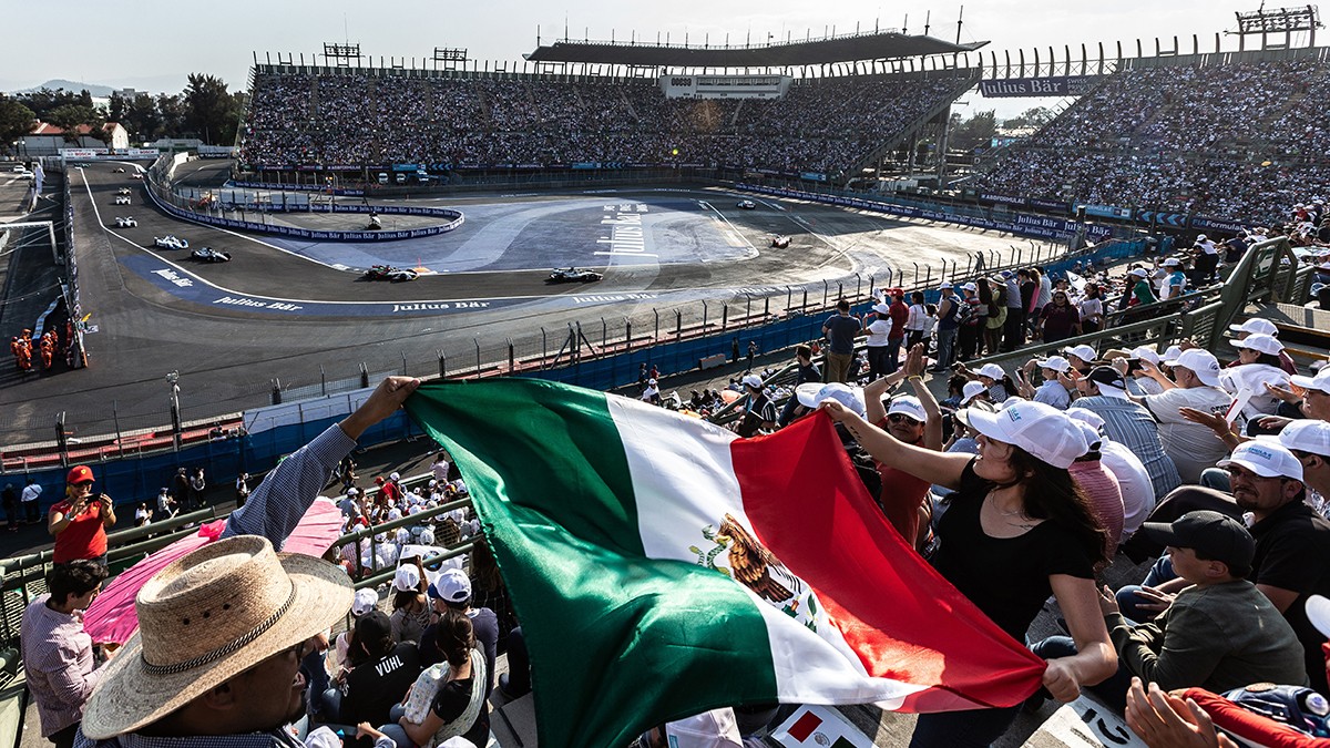 Megalopolis Mexico City – the city’s roughly nine million residents easily fill the Formula E grandstands, too.