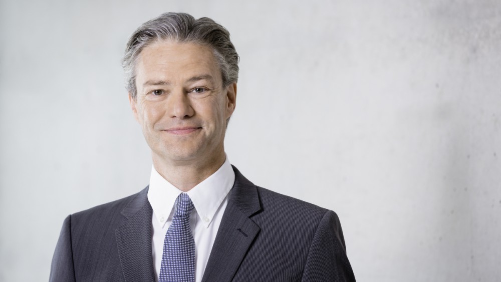 Ronald wood a managing director. Аксель Шеффлер. Шэффлер. Аксель Шеффлер фото.