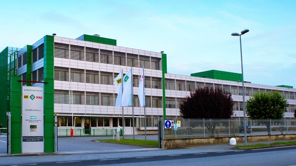 Von Momo in die ganze Welt