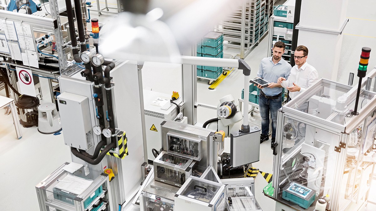 Bis 2030 will Schaeffler seine Maschinen und Anlagen weltweit vernetzen.