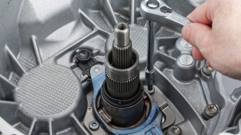 The Automotive Aftermarket tool specialists conducted extensive testing of the prototype on a test transmission.
