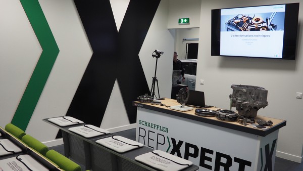 In 2016, a new REPXPERT training center from Schaeffler for the Automotive Aftermarket opened in Clamart, France.