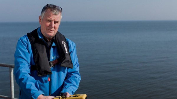 Auf der Versuchsanlage in Afsluitdijk: Hans van Breugel, CEO des Turbinenherstellers Tocardo
